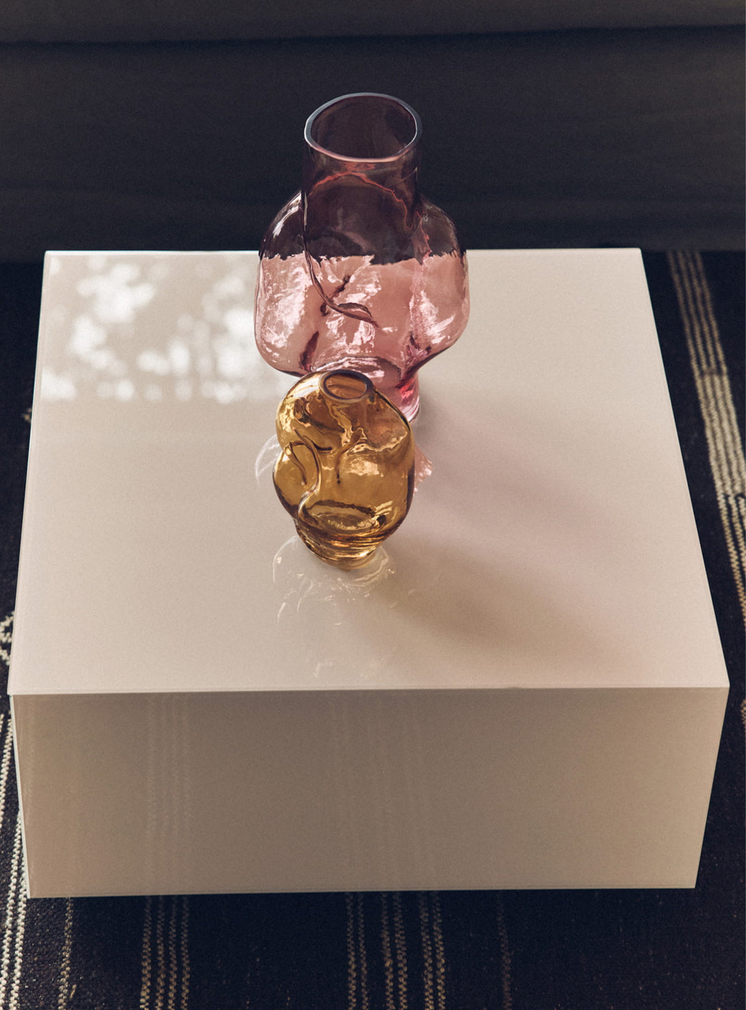Vase Gleam HKliving : objet déco sculptural au style moderne et sophistiqué. rose
