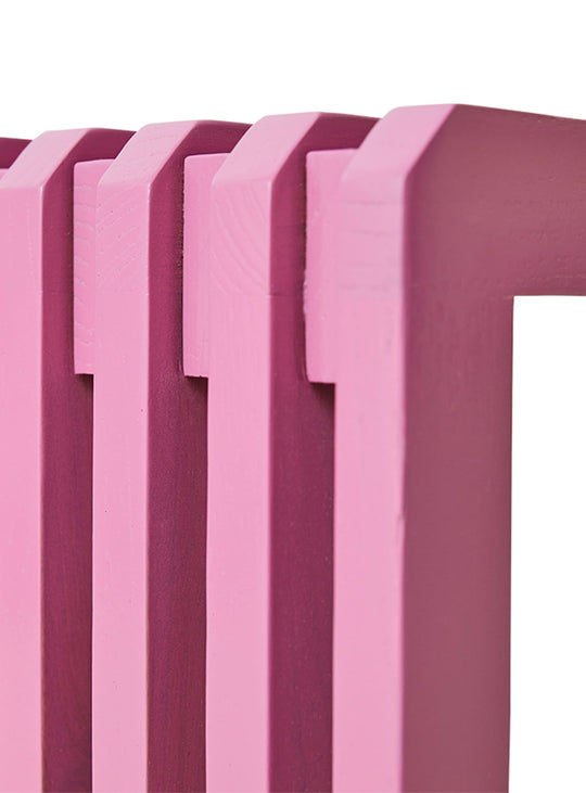 Banc HKliving Slatted Bench, design intemporel et grande robustesse. rose