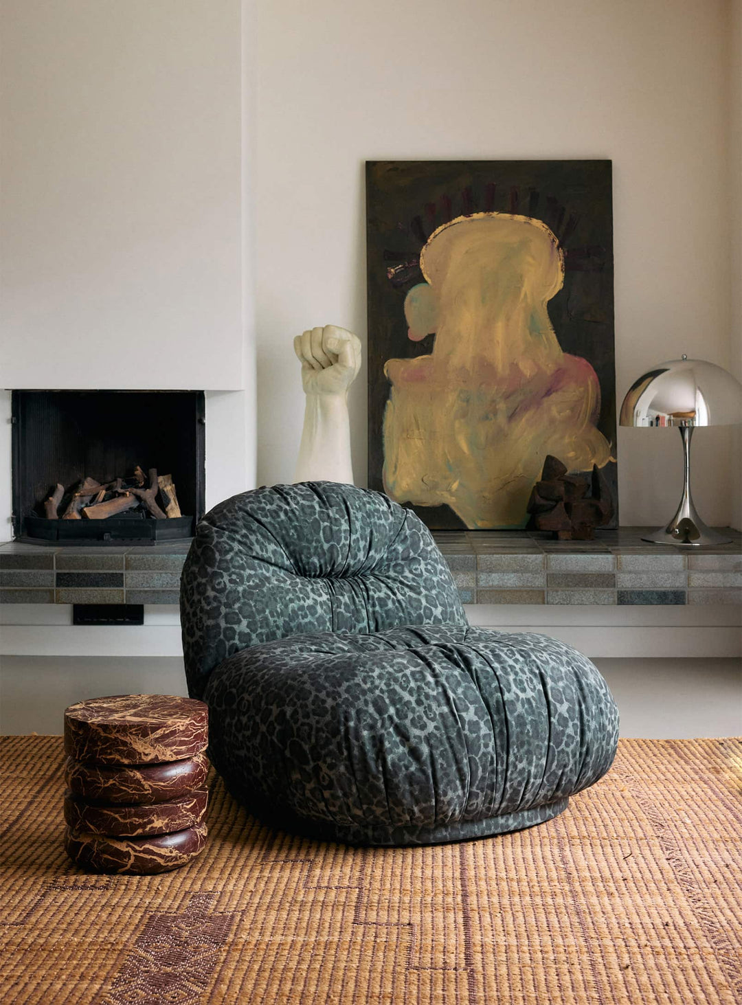 Fauteuil Meloa HKliving : un fauteuil design aux courbes généreuses et au confort enveloppant. panther