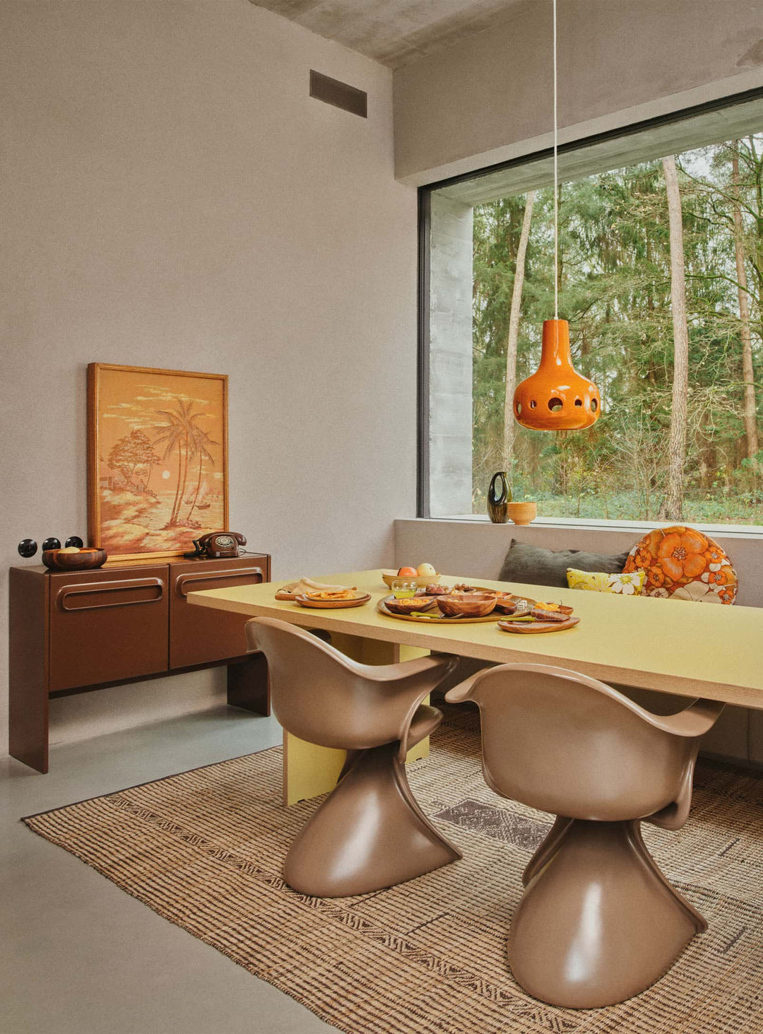 Table Monolyt HKliving, design architectural et minimaliste pour salle à manger contemporaine. olive