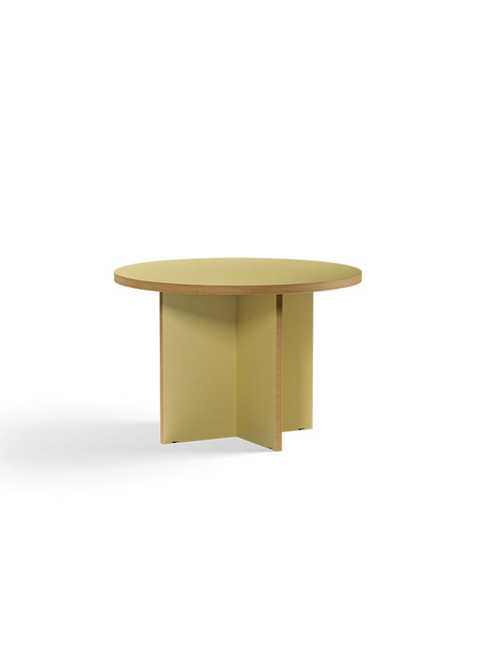 Table ronde Monolyt HKliving, table moderne avec chants bois apparents chaleureux. olive