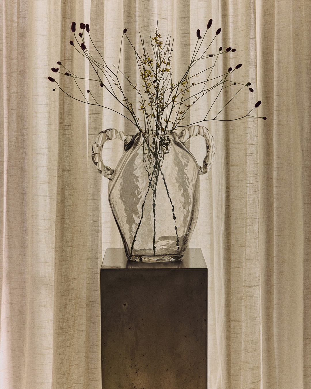 Découvrez le vase Amfora HKliving, une création artistique signée Nienke Sikkema. crystal