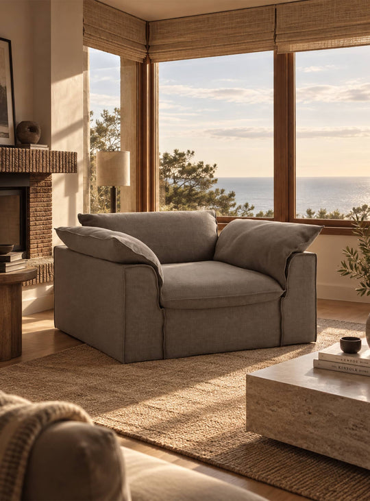 Fauteuil HKliving Nomad : un fauteuil enveloppant et personnalisable pour composer un espace détente unique. terre