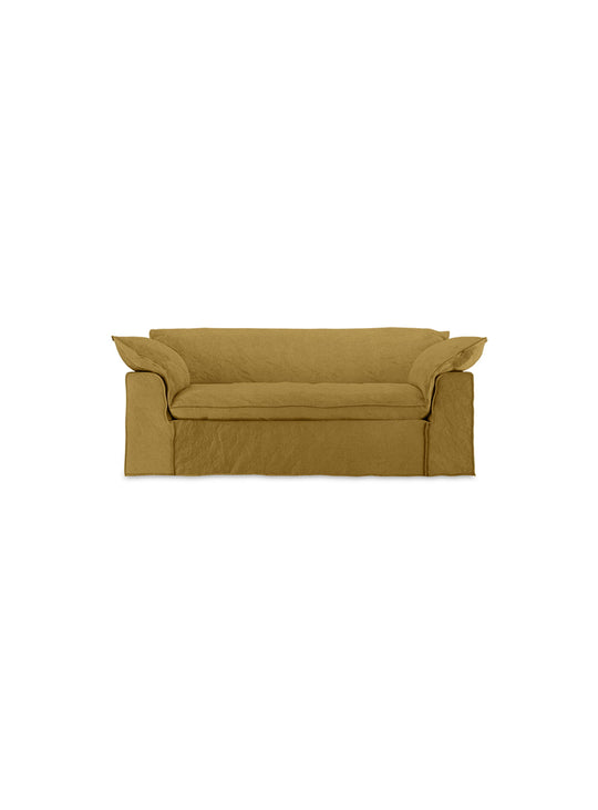 Sofa HKliving Nomad : un canapé 2 places inspiré des boutique-hôtels méditerranéens. ocre