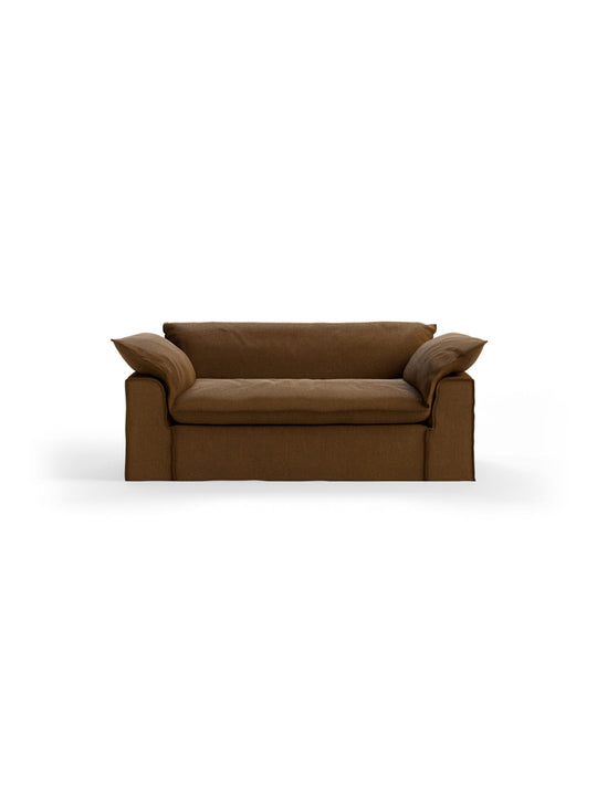 Sofa HKliving Nomad : un canapé 2 places enveloppant, parfait pour les studios, bureaux ou petits salons. cassave