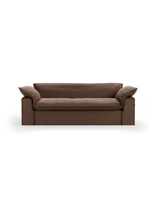 Sofa HKliving Nomad : un canapé 3 places profond et accueillant, idéal pour les salons de taille moyenne. quicksand