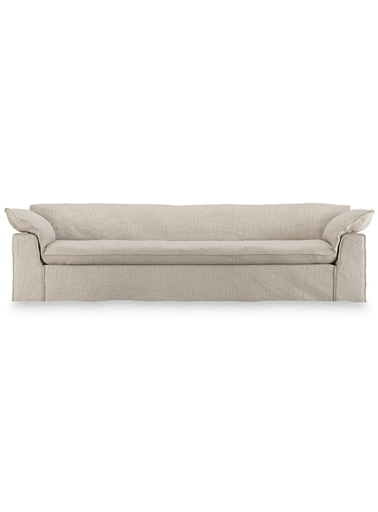 Le sofa HKliving Nomad associe lignes minimalistes et confort généreux. ivoire
