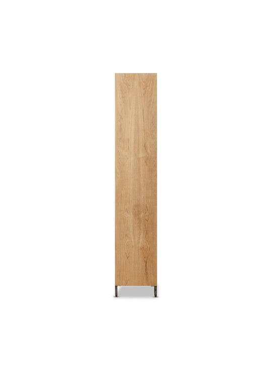 Armoire Pioneer HKliving, design brut avec poignées métal patiné et esprit vintage. rotin