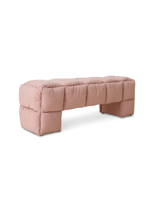 Banc Puffy HKliving : un banc design inspiré des volumes d’une doudoune XXL. blush