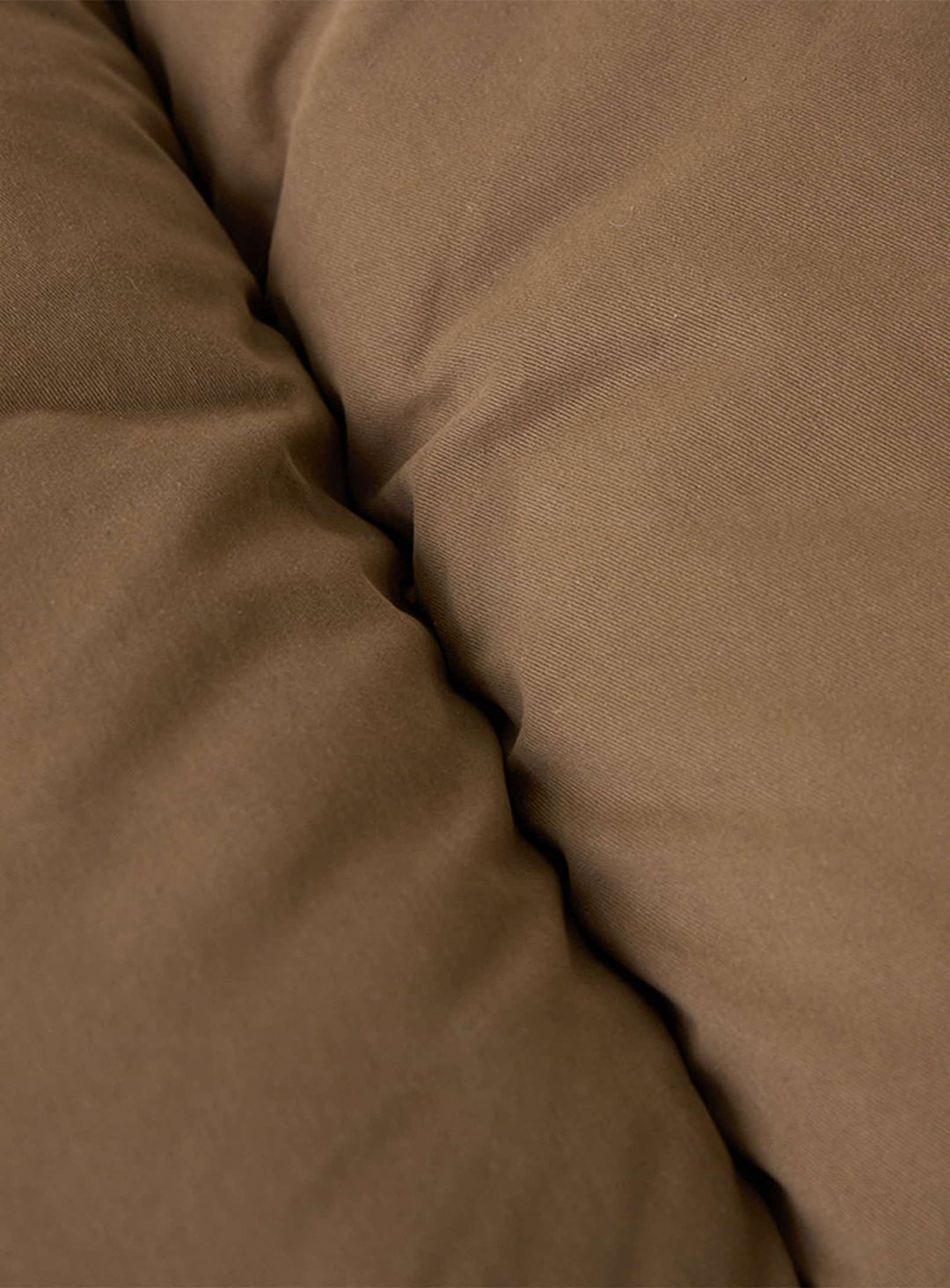 Banc Puffy HKliving : volumes matelassés et esthétique chic et chaleureuse. olive