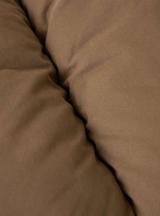 Banc Puffy HKliving : volumes matelassés et esthétique chic et chaleureuse. olive
