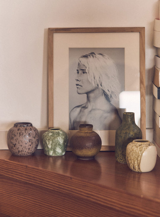 Set de vases Pursuit 70s Ceramics HKliving en grès, idéal pour une déco bohème, rétro ou contemporaine.