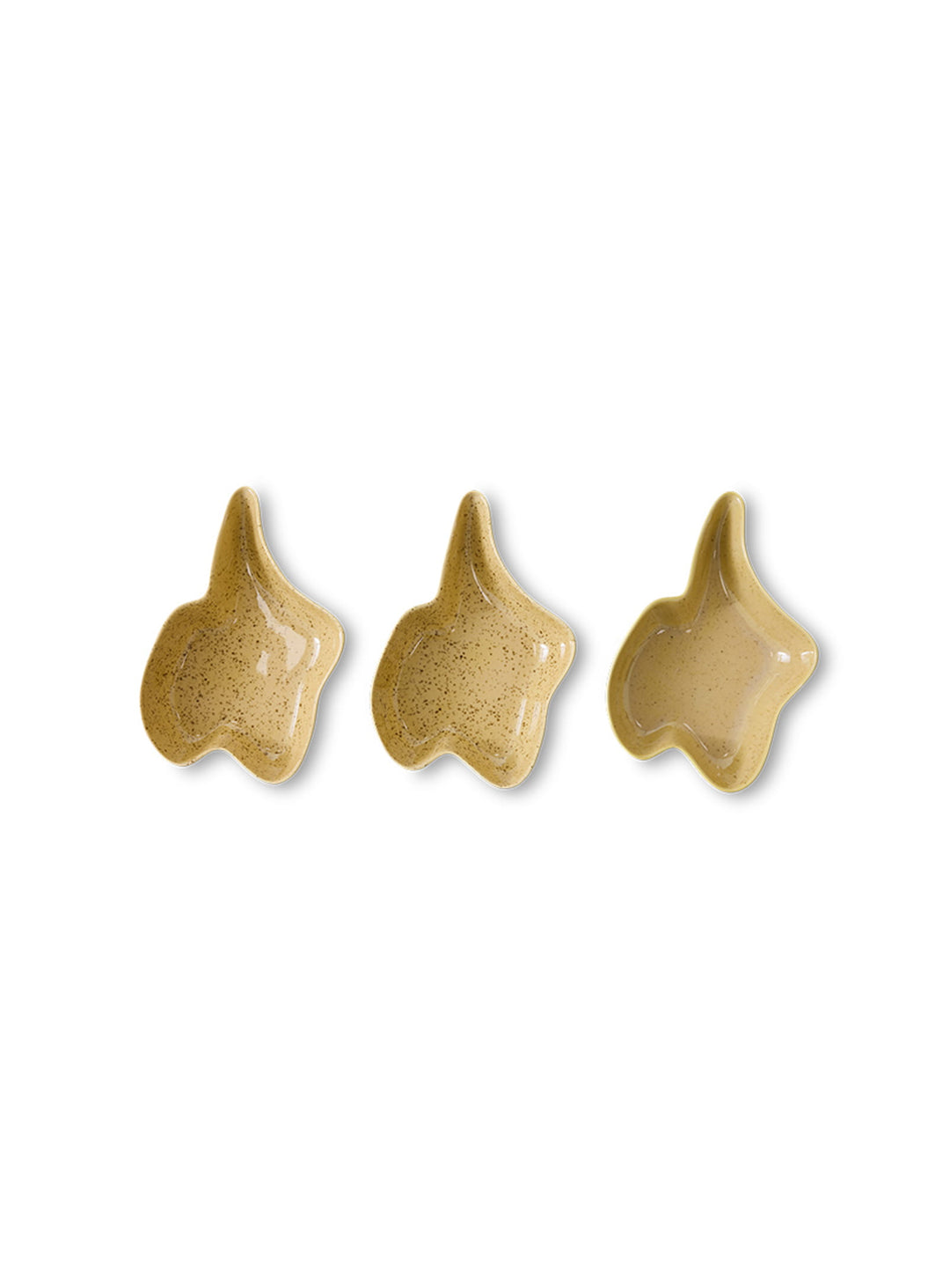 Saladier de service Shell Ceramics HKliving avec teintes naturelles inspirées de l'univers marin. vanille