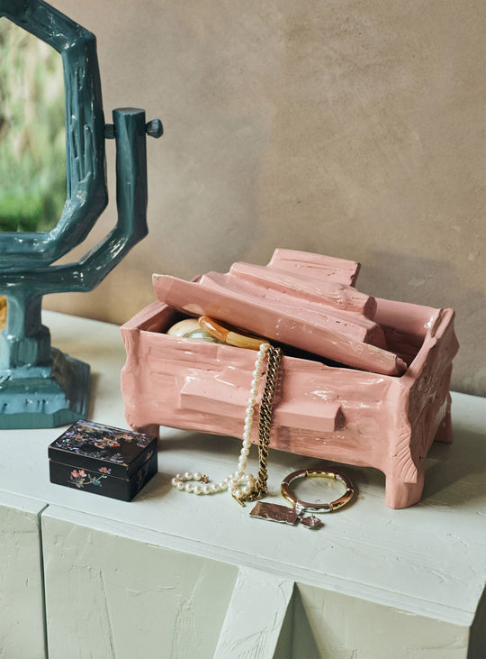 Boîte à bijoux Teun Zwets HKliving, un écrin design en bois de sungkai au style contemporain. bloom