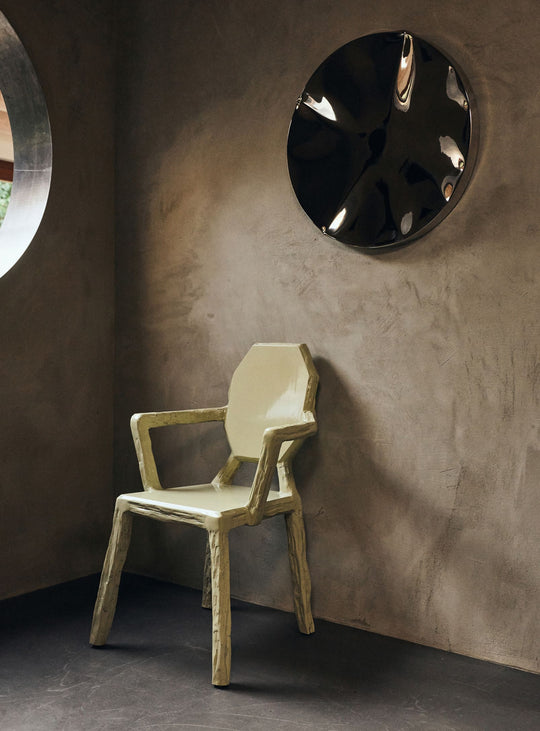 Chaise à dîner Teun Zwets HKliving en bois de sungkai, au design sculptural et à la présence affirmée. seafoam