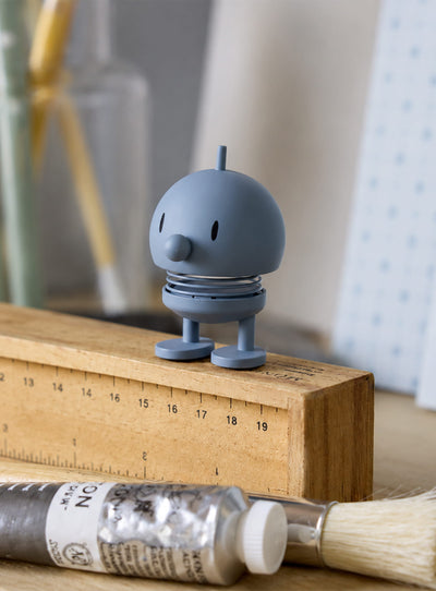 Figurine Bumble Soft Hoptimist, décoration design danoise coloris Ciel. M