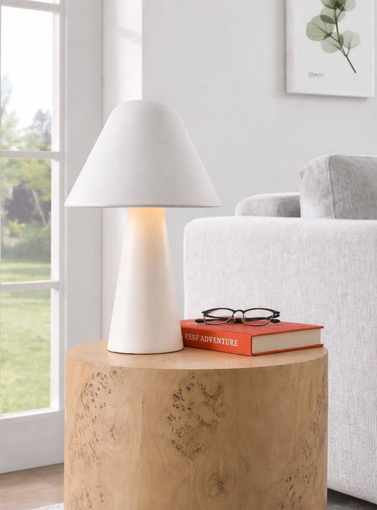 Lampe de table Jovial au design rétro, idéale pour une ambiance chic et chaleureuse. blanc