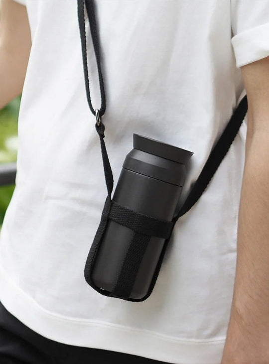 TRAVEL TUMBLER KINTO, compagnon parfait pour un quotidien actif. noir