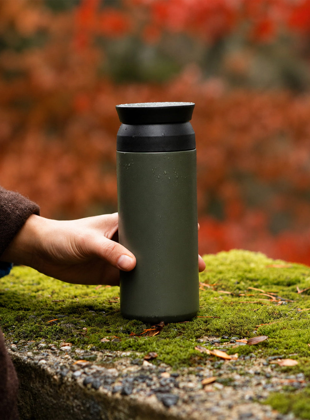 Bouteille isotherme Travel Tumbler KINTO, garde vos boissons chaudes ou froides plus longtemps. vert