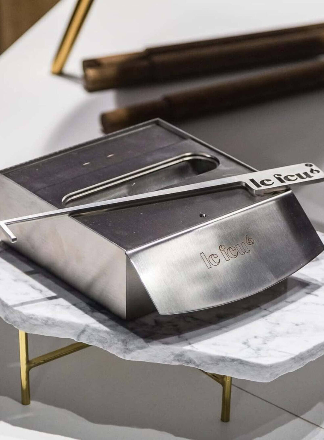 Foyer bioéthanol Le Feu Ground High Dome : feu naturel et design raffiné.