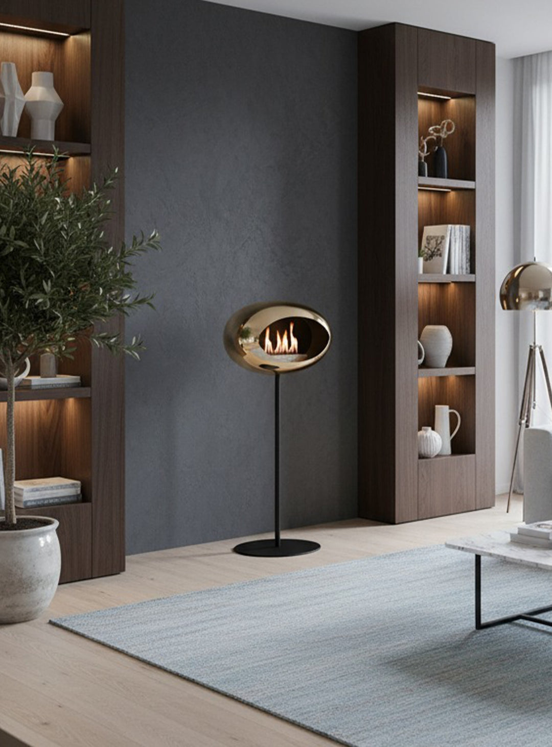 Cheminée autoportante High Dome en or rose chromé de Le Feu : éclat luxueux.