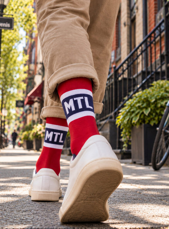 Bas Main and Local Montréal : des chaussettes confortables qui célèbrent fièrement l’énergie et le style de la métropole.