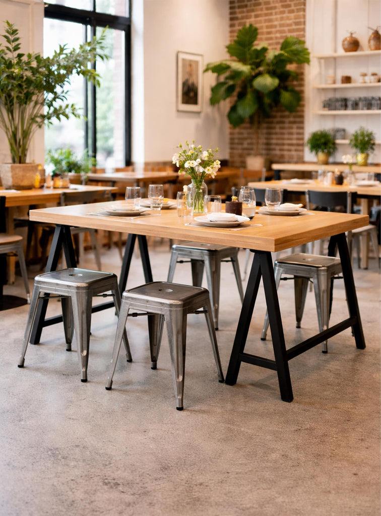MARAIS_H45_STOOL_LIFESTYLE_01_