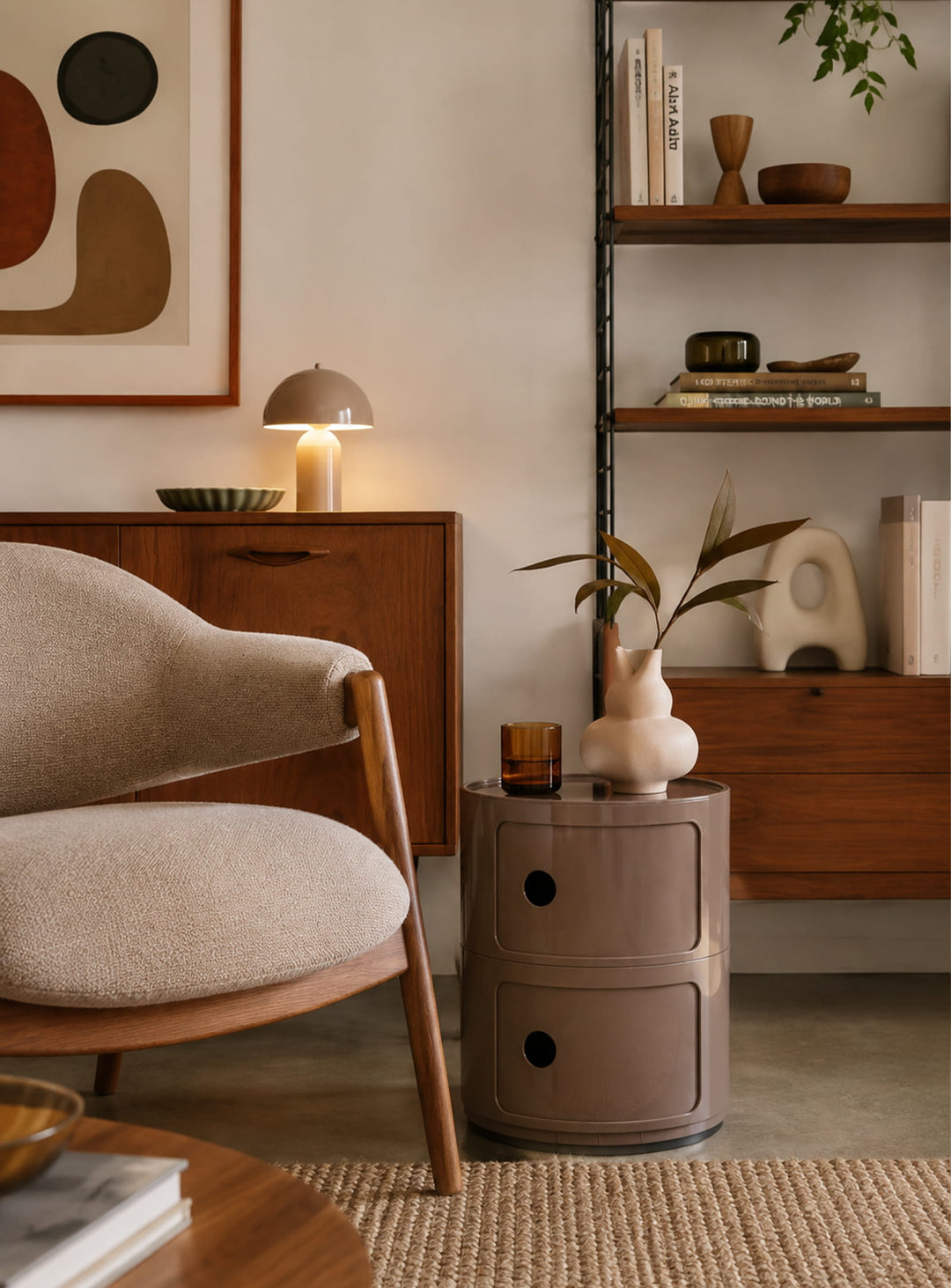 Table d’appoint Moderno avec deux rangements à portes coulissantes, idéale au salon, dans la chambre ou dehors. taupe