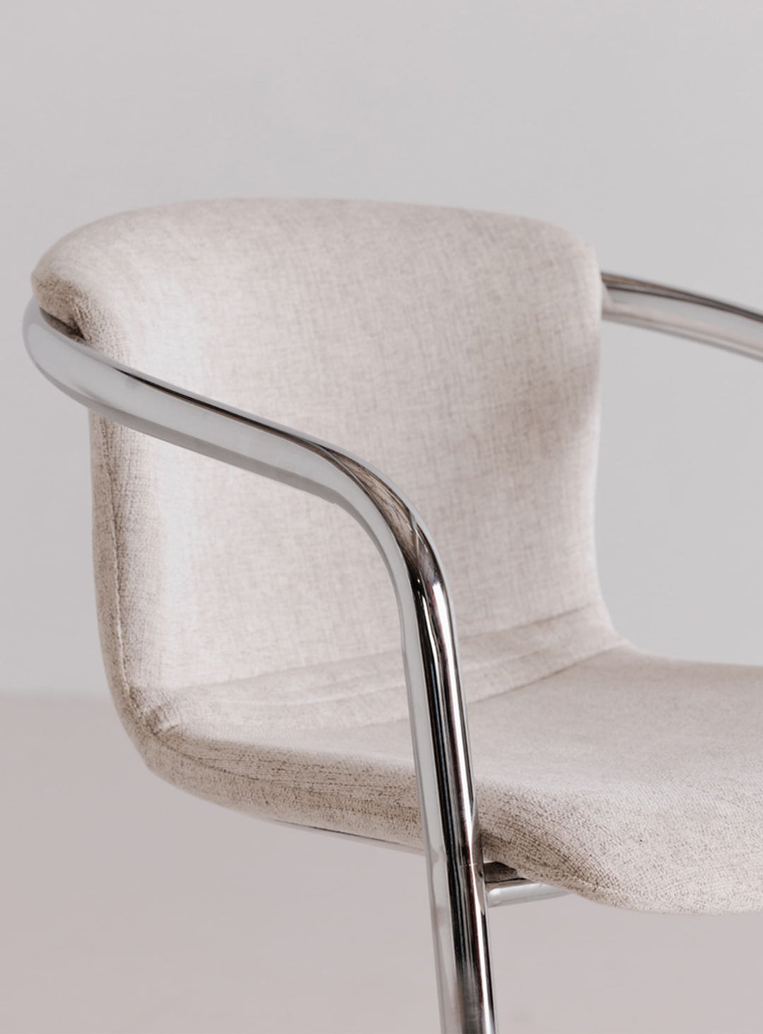 Tabouret Freeman, design industriel et ergonomie soignée.