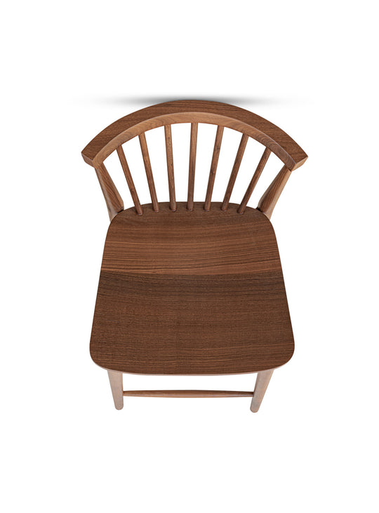 Tabouret de comptoir Marley de Moe’s Home : design aérien et soutien lombaire. Noyer.