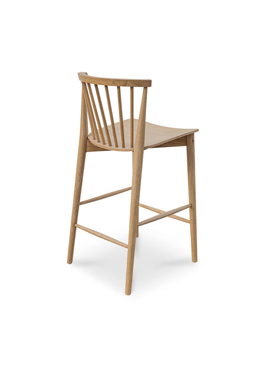 Tabouret de comptoir Marley de Moe’s Home : assise incurvée et confortable. Naturel.