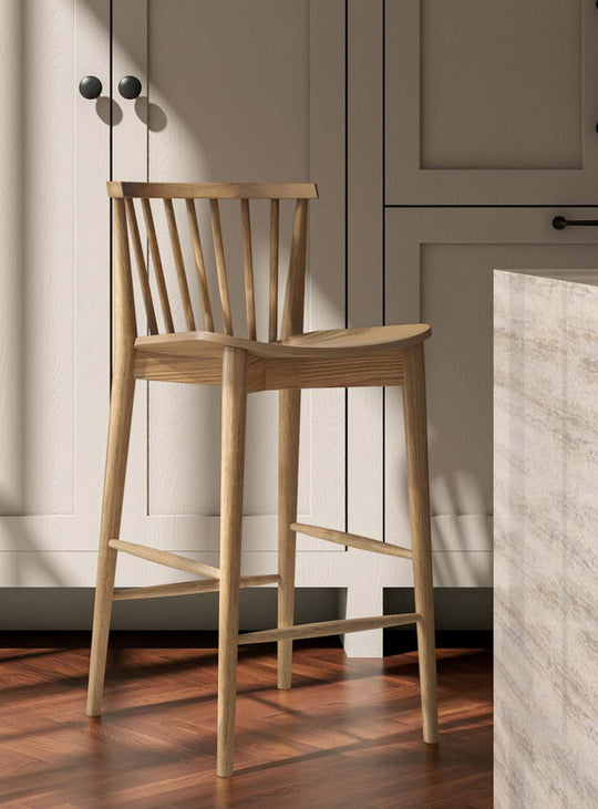 Moe’s Home Marley : tabouret de comptoir en chêne durable. Naturel.