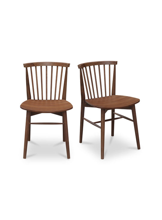 Chaise de salle à manger Marley de Moe’s Home : dossier à barreaux finement travaillé. Noyer