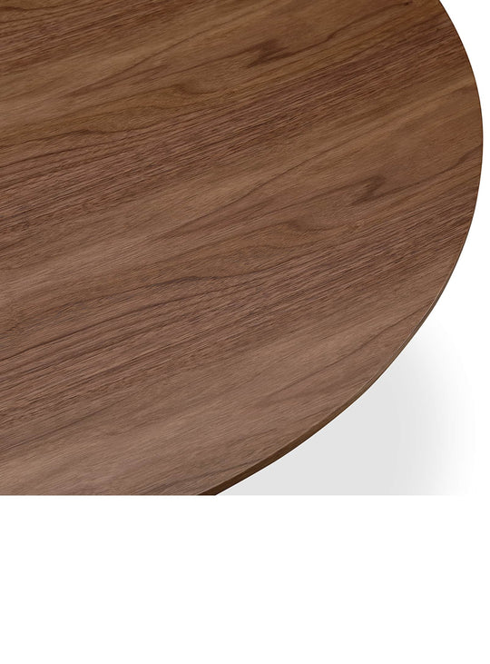 La table à café ronde Otago de Moe's Home : un mariage parfait entre bois et design. Noyer.