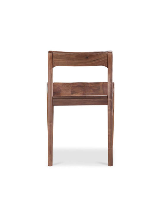 Chaise à dîner Owing de Moe's : dossier ouvert et allure raffinée. Noyer.