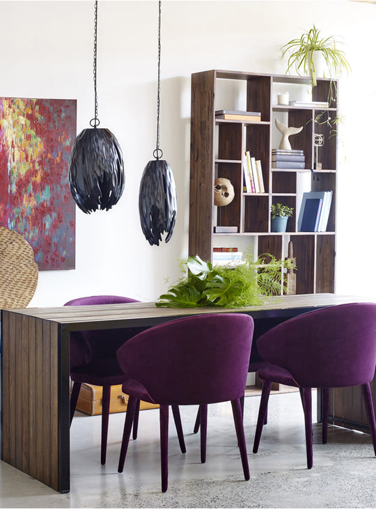 Bibliothèque Redemption de Moe's Home avec 19 compartiments de tailles variées en bois de noyer dur