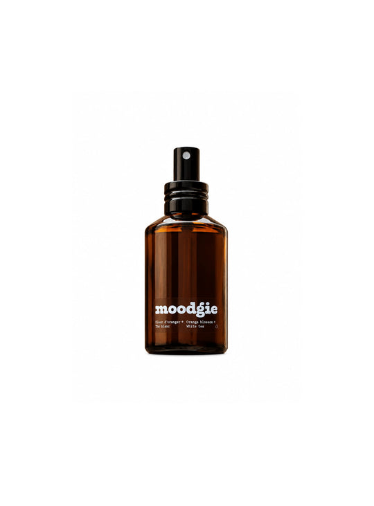 Parfum d’intérieur moodgie, une fragrance fine aux notes de tête, de cœur et de fond pour un sillage durable. fleur d'oranger + thé blanc