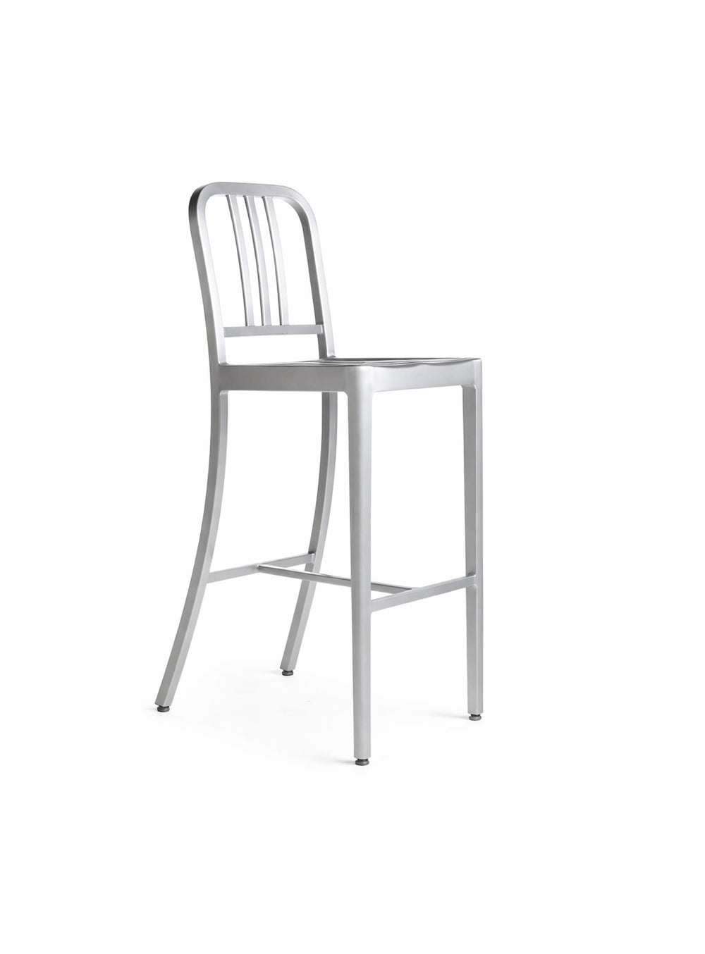 Tabouret de comptoir Navy en aluminium, léger et robuste, idéal pour un îlot de cuisine moderne.