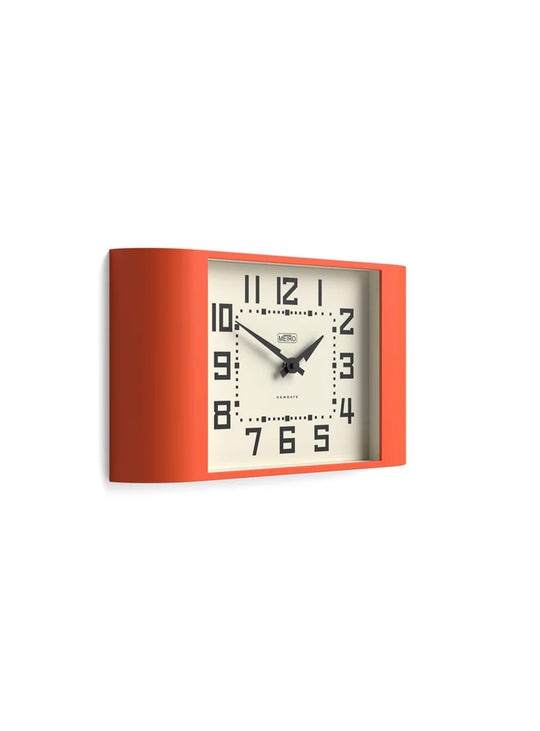 Horloge murale Metro Newgate : horloge murale vintage, design graphique et moderne. orange