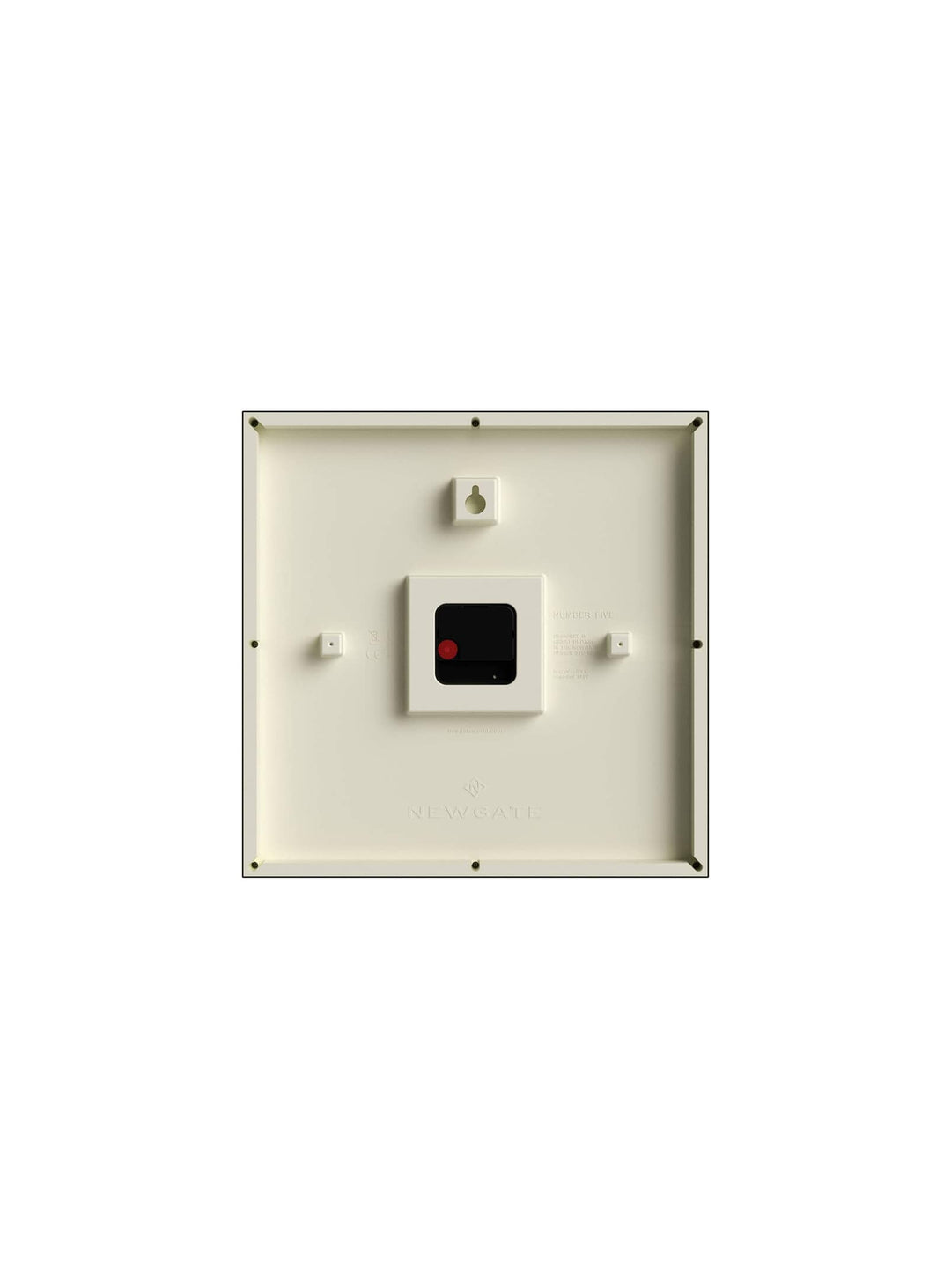 Ajoutez une touche graphique à votre intérieur avec l’horloge murale Number Five de Newgate.