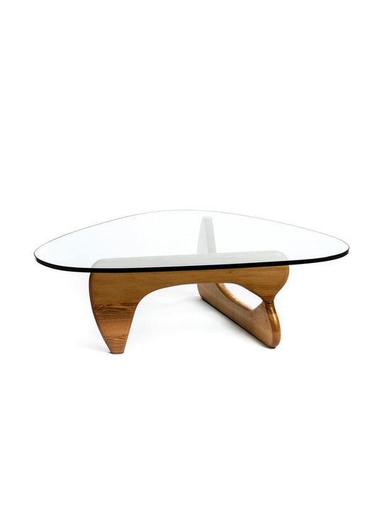 Table Noguchi de Nüspace : élégance japonaise et design sculptural. noyer
