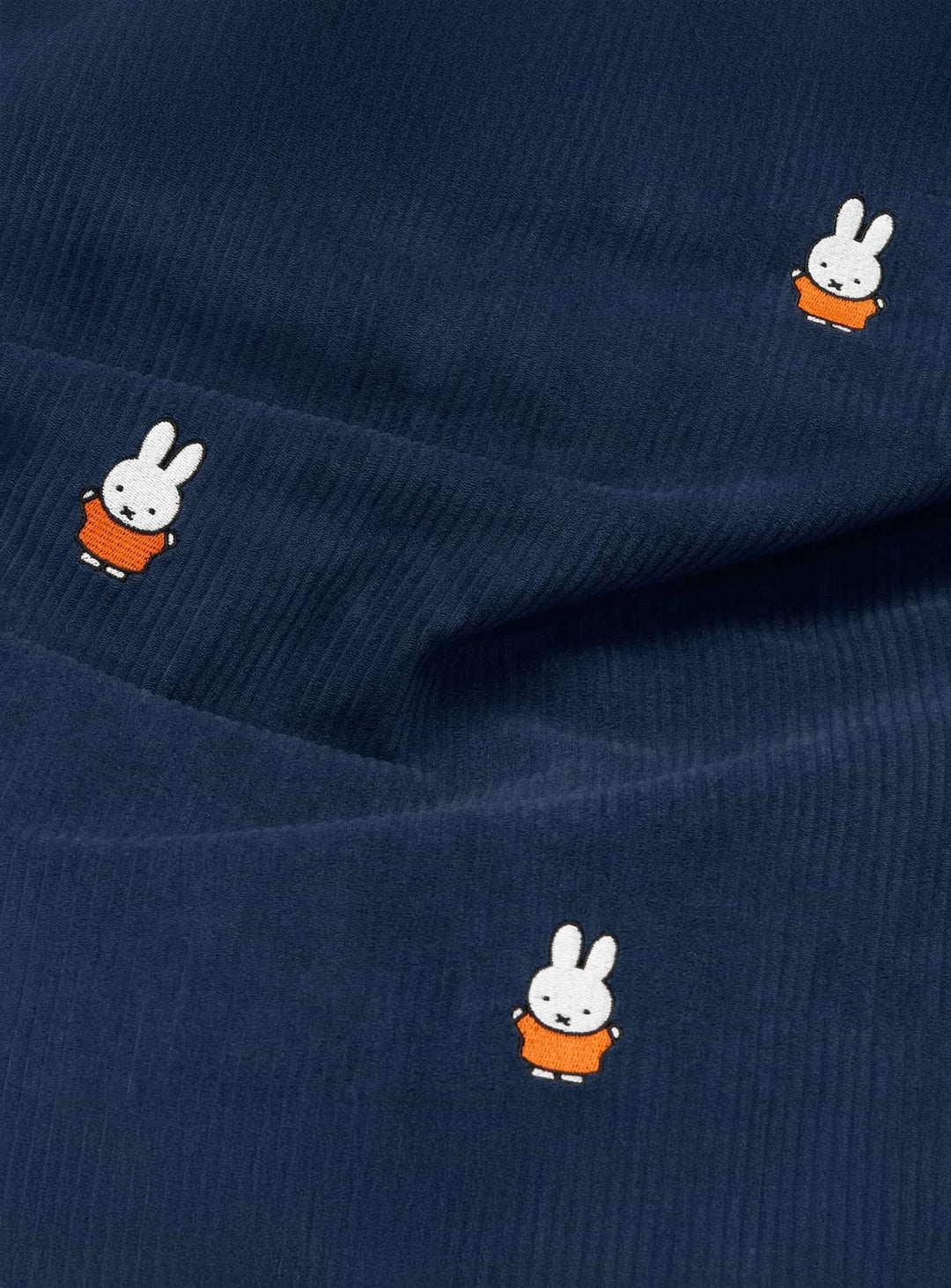 Pouf Slim Cord x Miffy confortable et ludique, parfait pour enfants et adultes. miffy