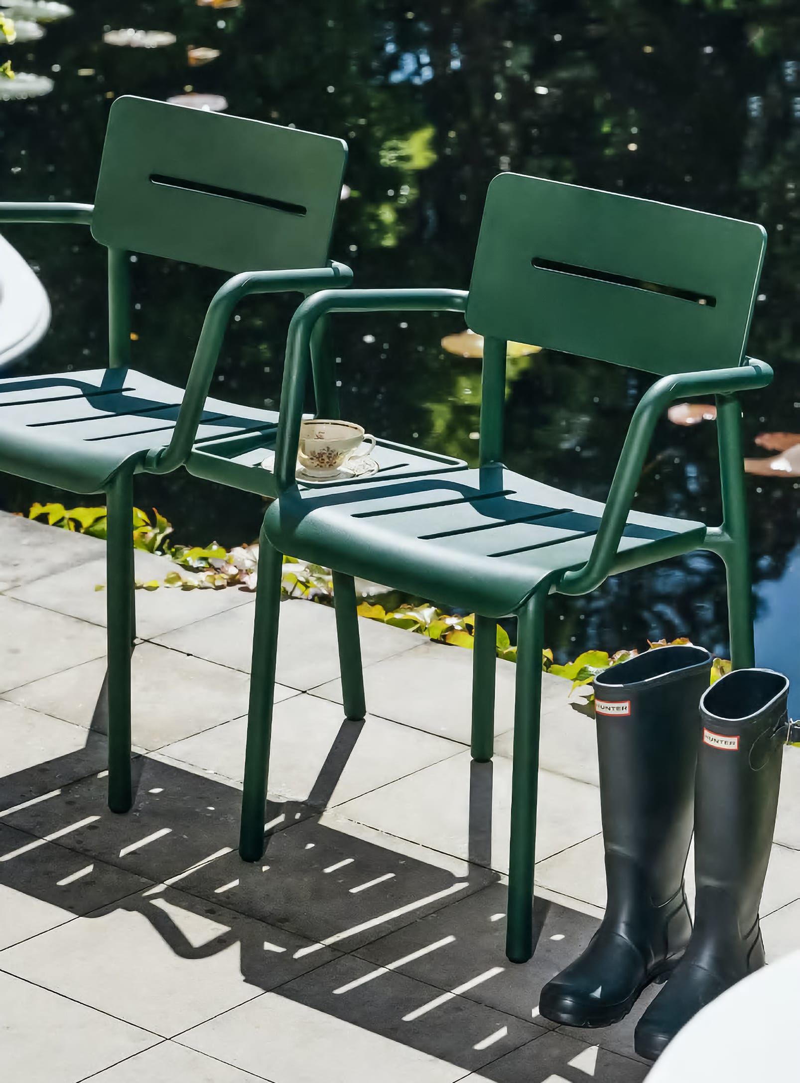 OUTO, indoor and outdoor chairs, with armrests, by TOOU – Nüspace