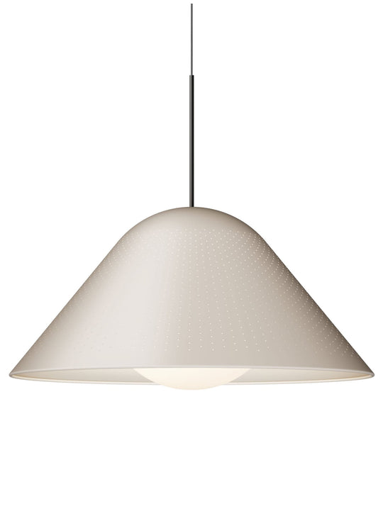 Lampe Bola Bell Pablo Designs, une suspension sculpturale aux finitions sable.