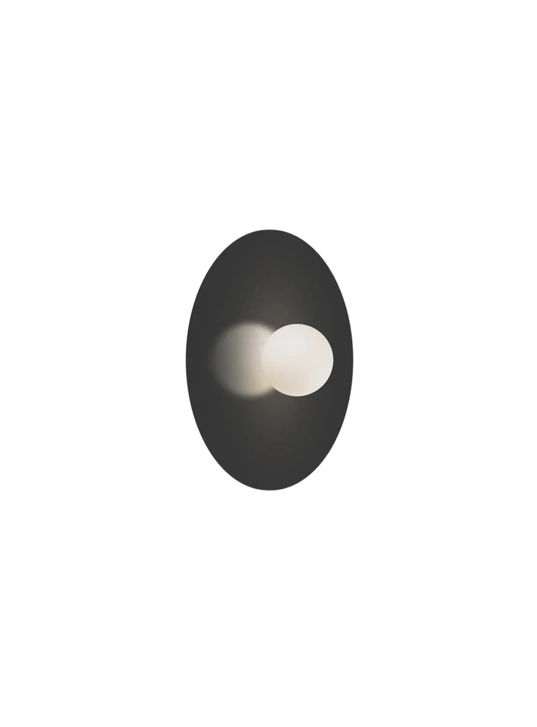 Plafonnier Bola Disc Flush Pablo Designs, une lampe compacte et expressive pour mur ou plafond. noir