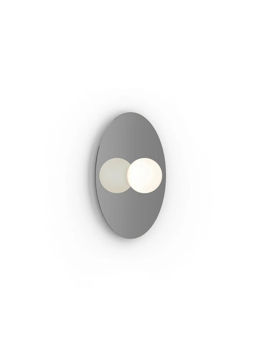 Applique Bola Disc Flush Pablo Designs, un modèle contemporain qui apporte une lumière chaude et enveloppante. métal