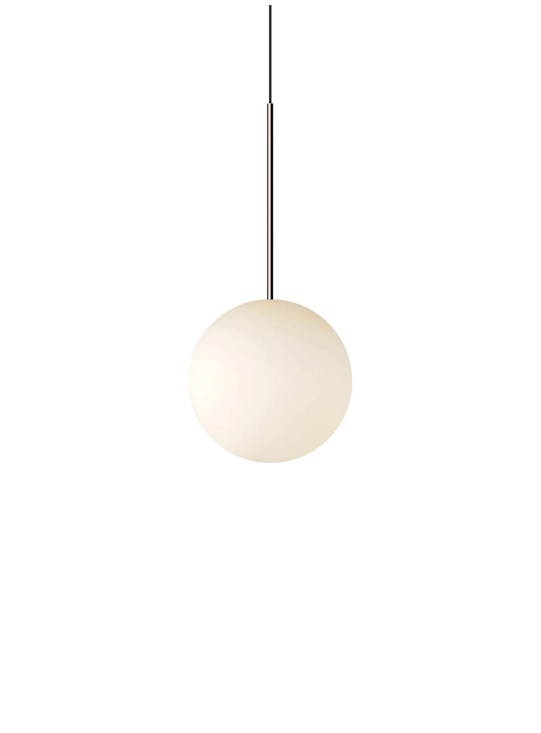 Découvrez la lampe suspendue Bola Sphere de Pablo Designs, idéale pour un salon ou une salle à manger. or rose