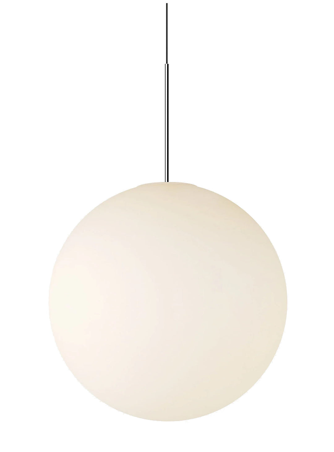 Découvrez la lampe suspendue Bola Sphere de Pablo Designs, une alliance de verre opale et d'acier inoxydable. chrome