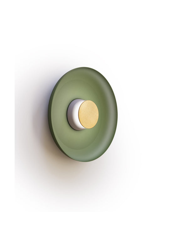 Applique murale Pablo Designs Totem, design en relief et finitions personnalisables.