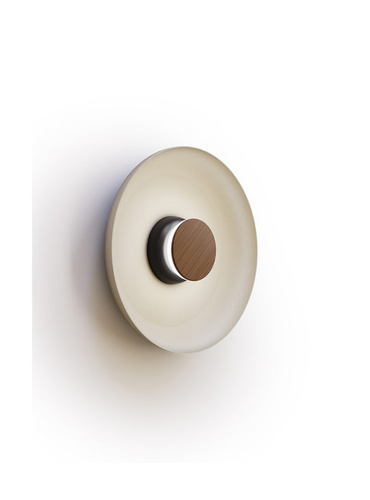 Applique murale Pablo Designs Totem, métal filé et design premium contemporain.